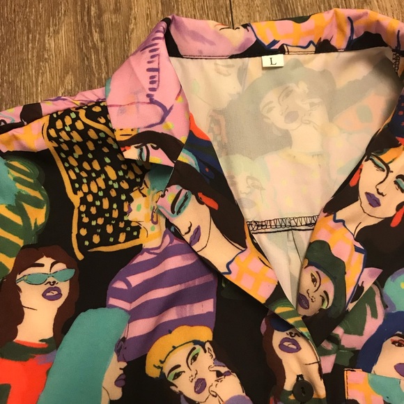 3/$10 🥳 Long sleeve button up crop top patterned L - Picture 4 of 12